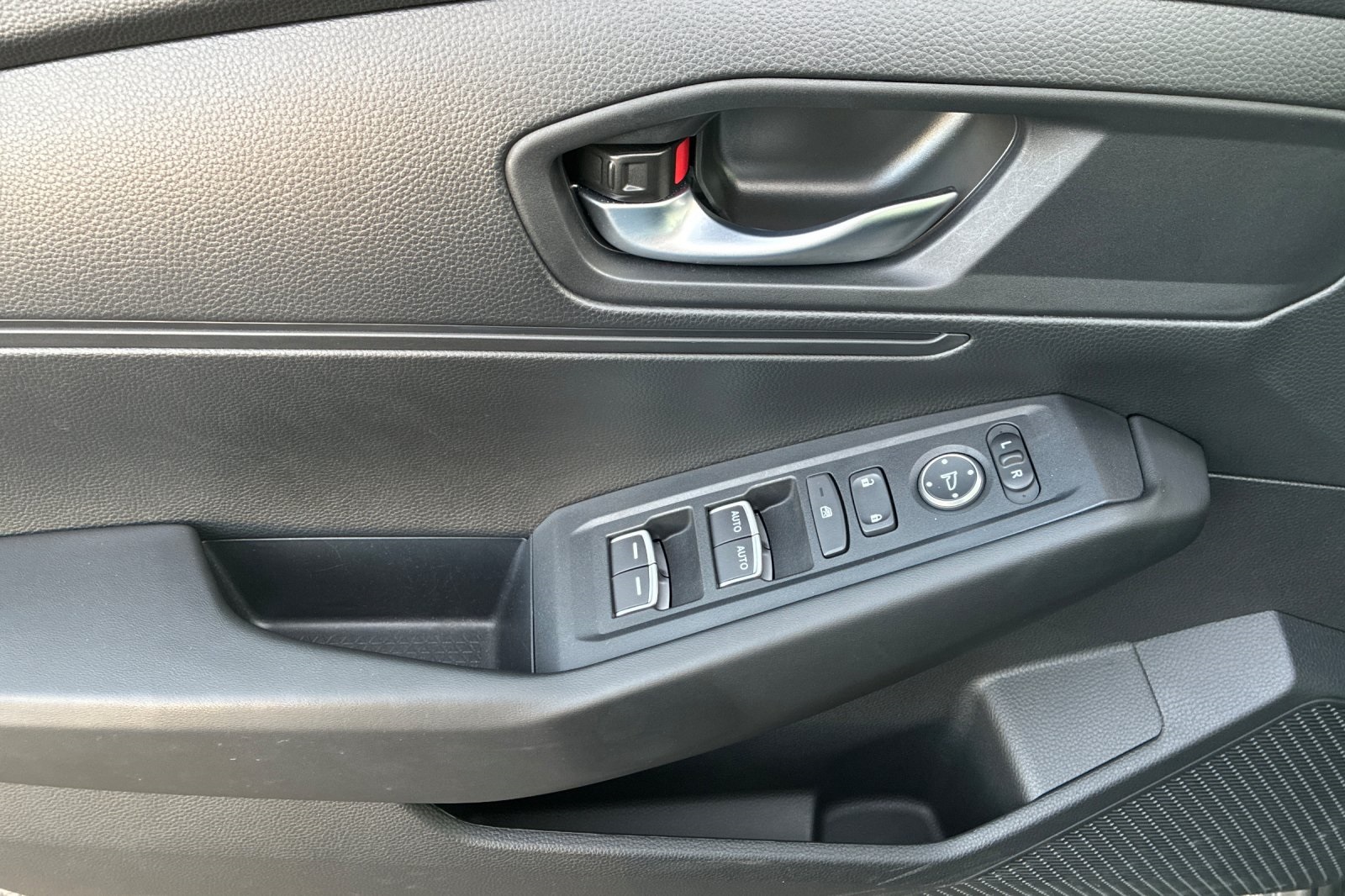 2023 Honda Accord LX photo 9