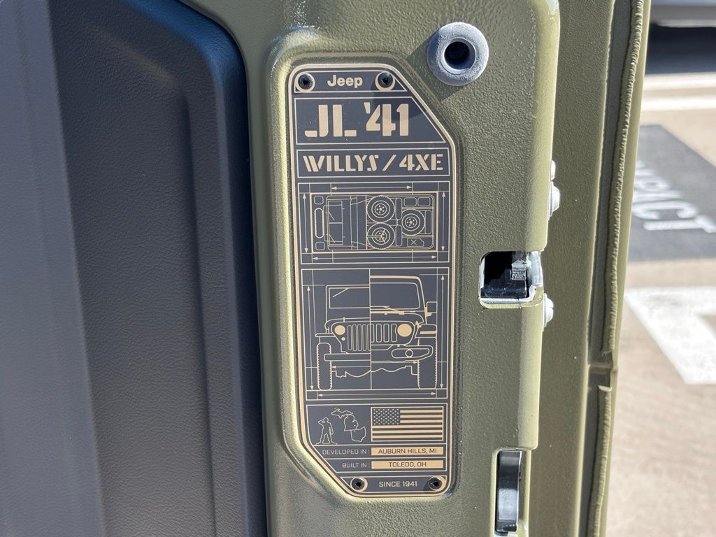 2025 Jeep Wrangler Willys 4xe photo 19