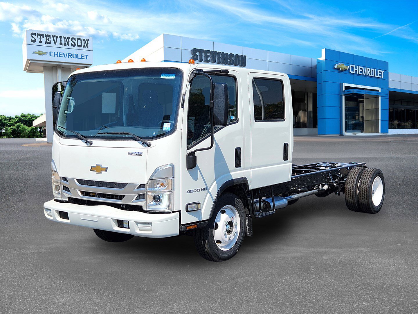 2025 Chevrolet Low Cab Forward Base's photo