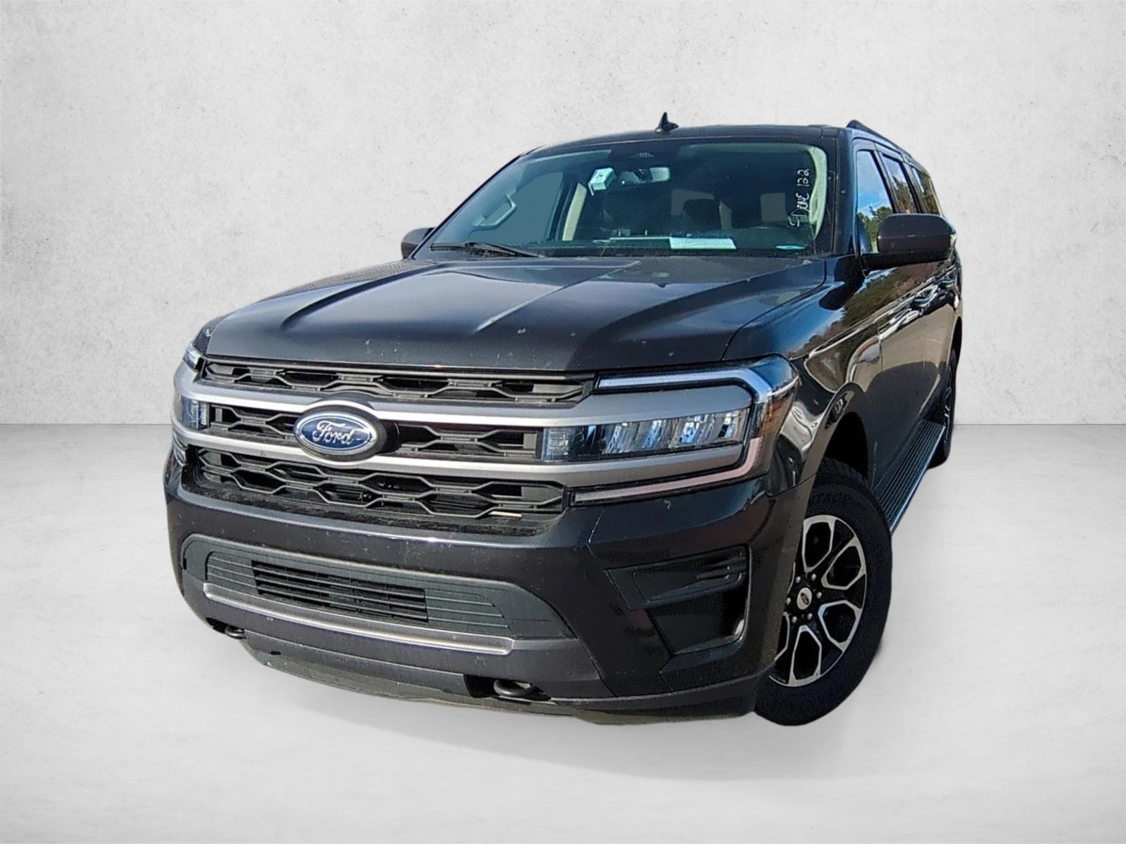 2023 Ford Expedition XLT's photo