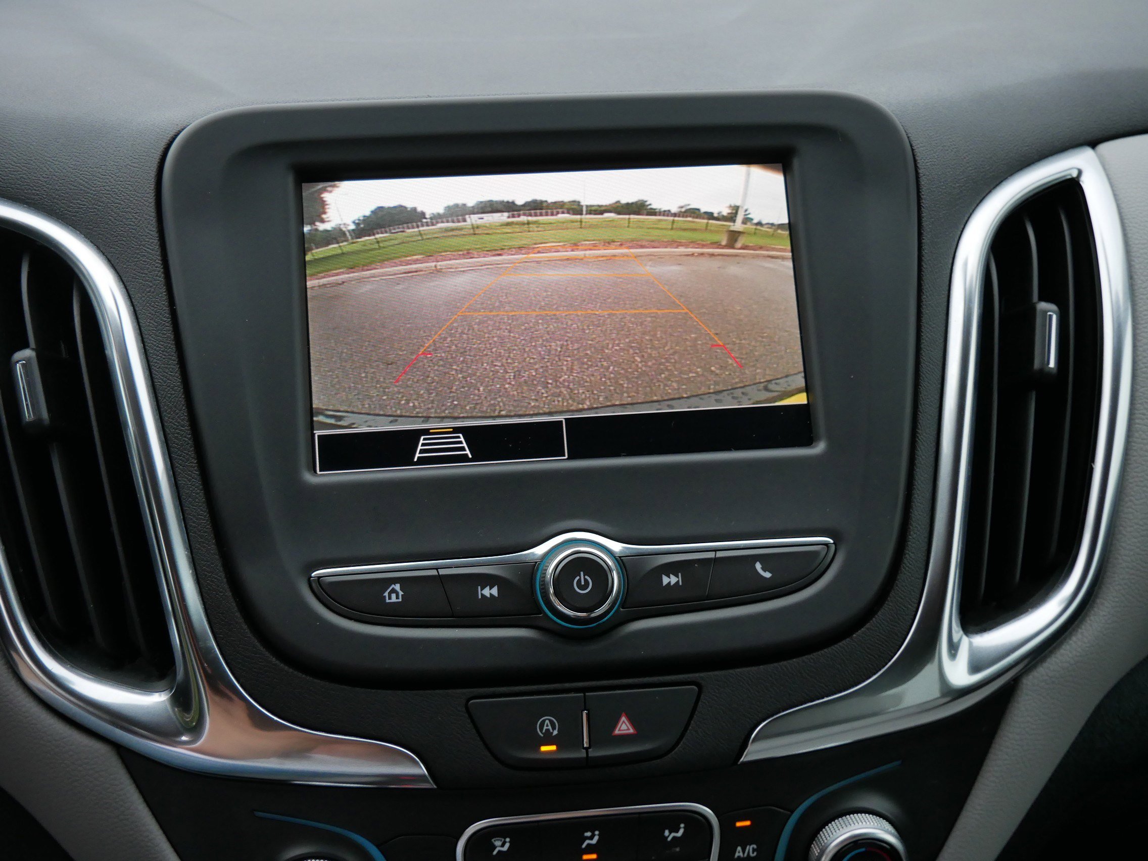 2024 Chevrolet Equinox LT photo 28