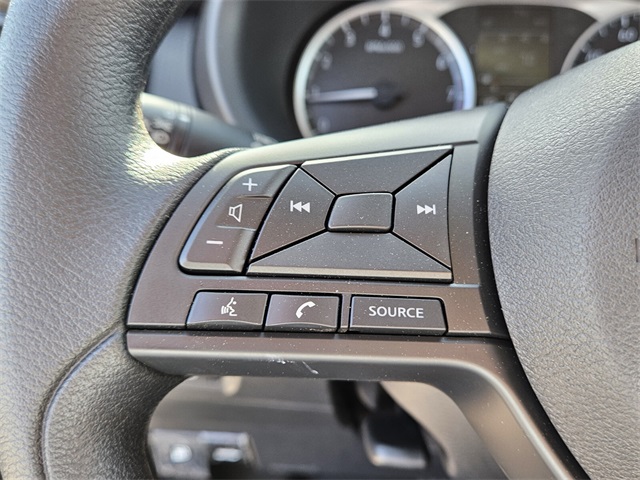 2025 Nissan Kicks Play S photo 20