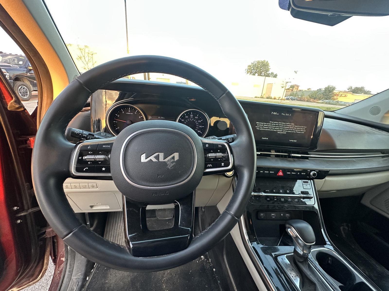 2022 Kia Carnival SX photo 11