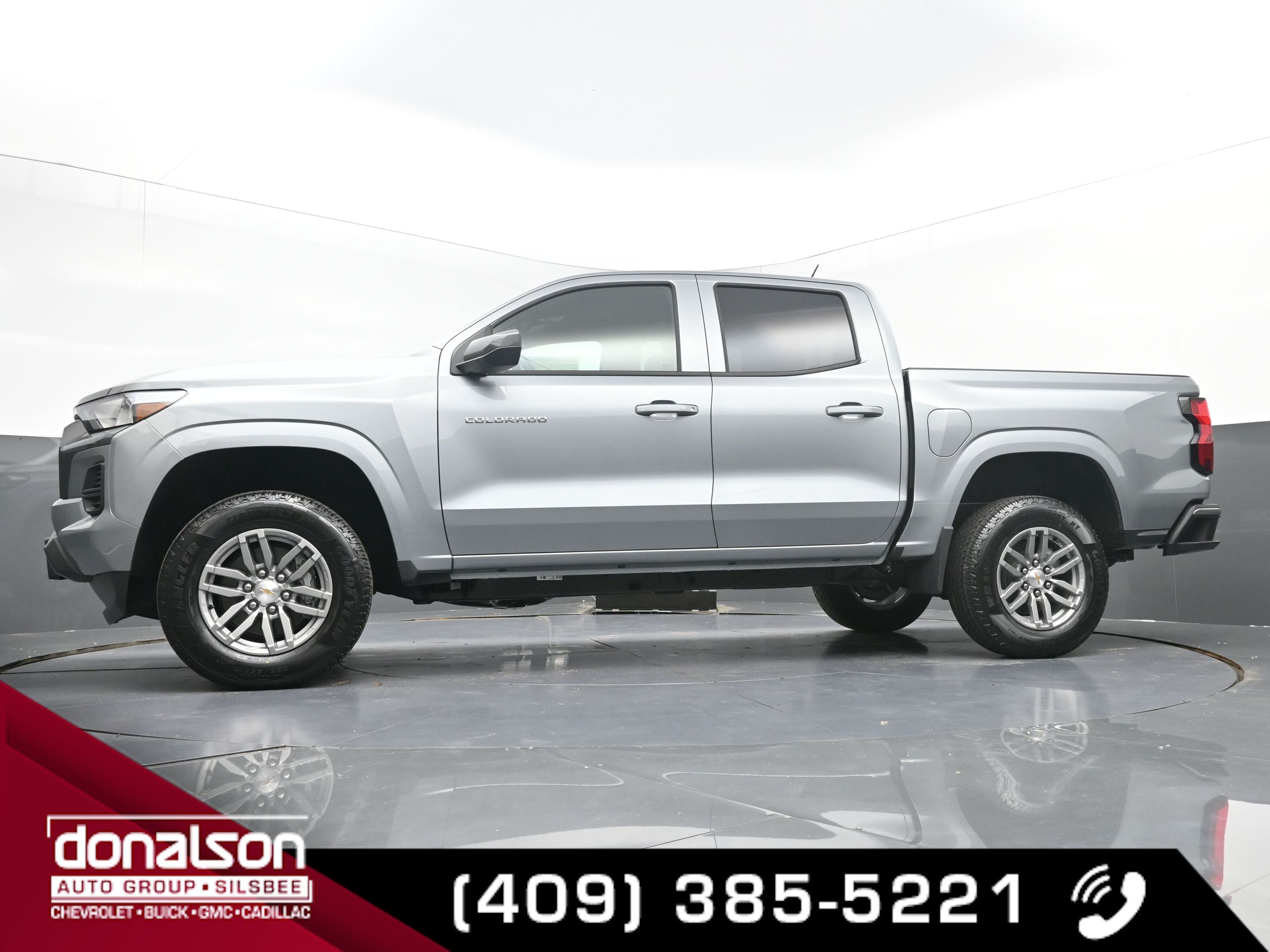 2025 Chevrolet Colorado Work Truck LT photo 14