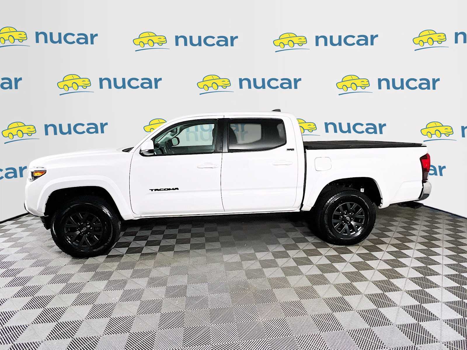 2023 Toyota Tacoma SR5 photo 4