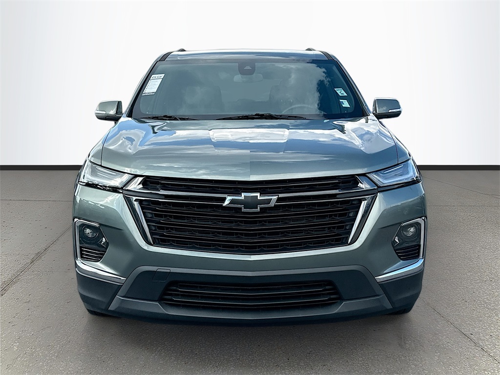 2023 Chevrolet Traverse photo 2