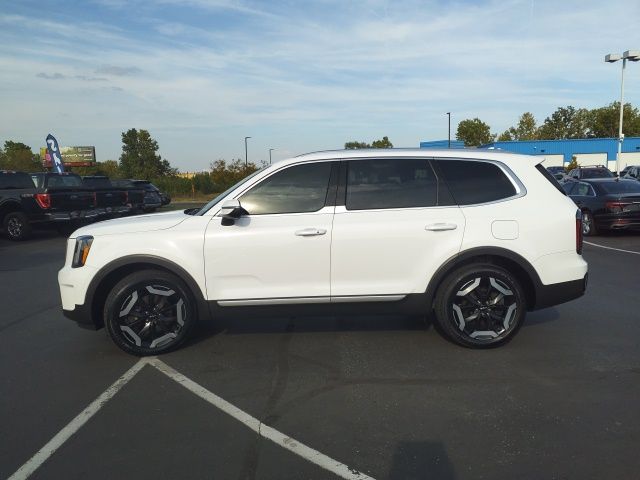 2023 Kia Telluride EX photo 2