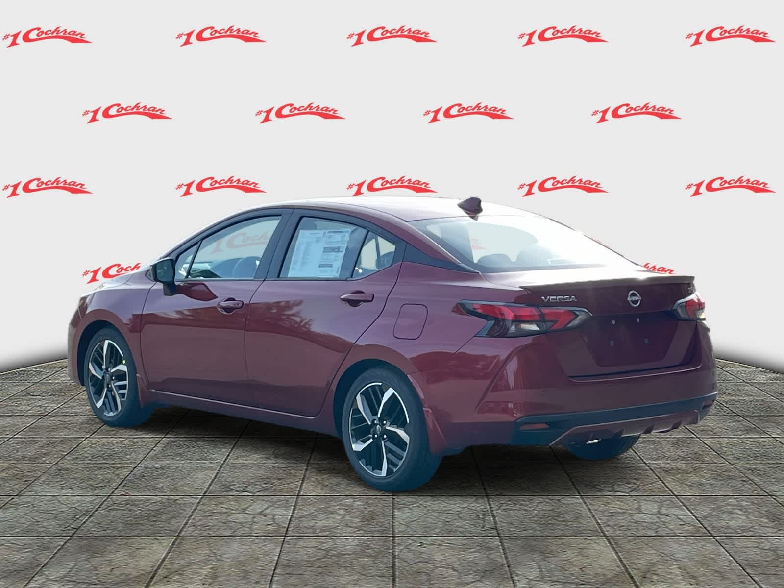 2025 Nissan Versa SR photo 4