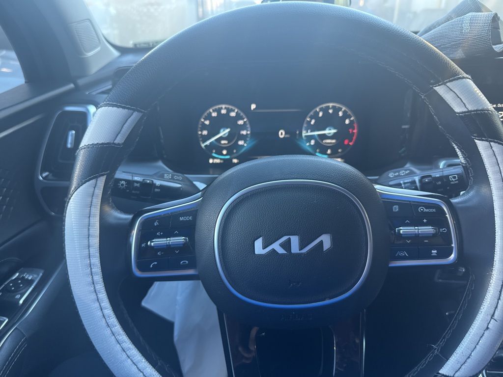 2023 Kia Sorento SX photo 3
