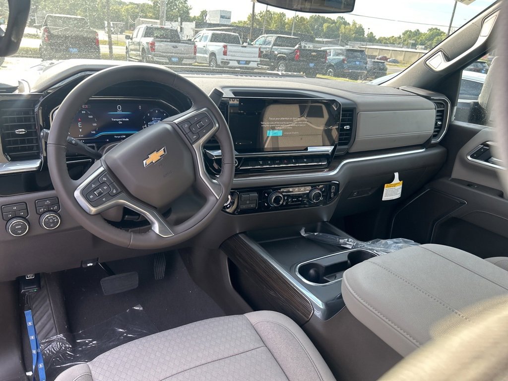 2025 Chevrolet Silverado 2500HD LT photo 11