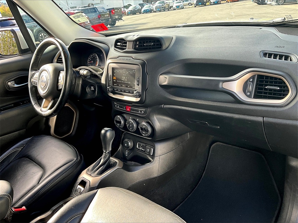 2017 Jeep Renegade Limited photo 12