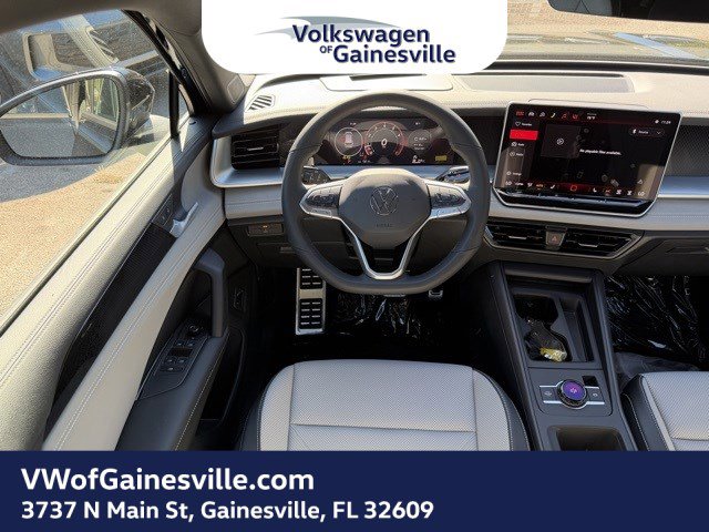 2026 Volkswagen Tiguan SE R-Line Black photo 3