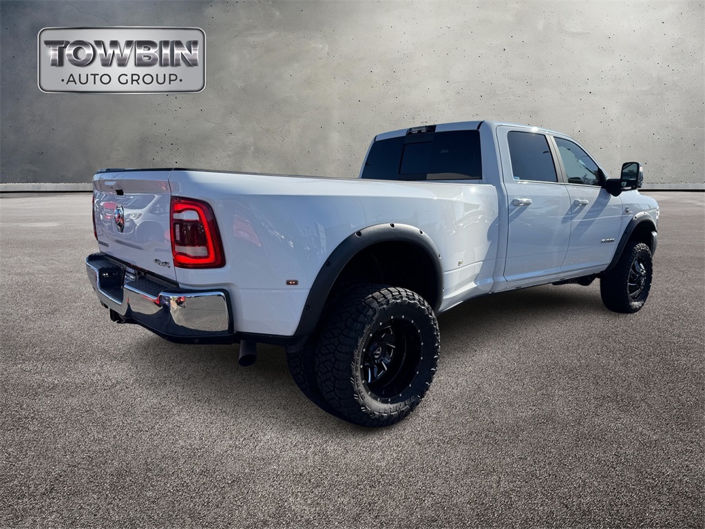 2024 Ram 3500 Laramie photo 4