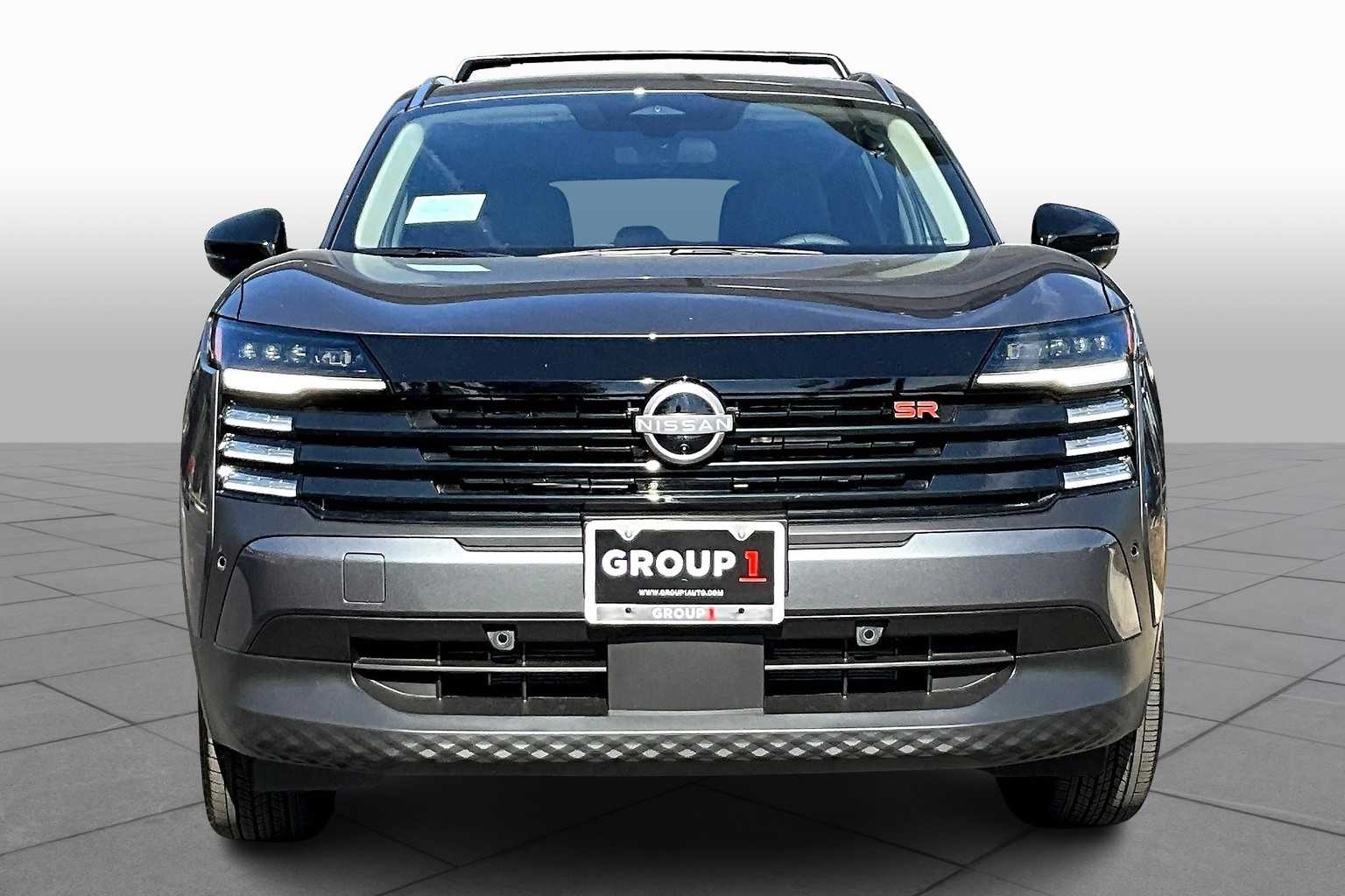 2026 Nissan Kicks SR photo 3