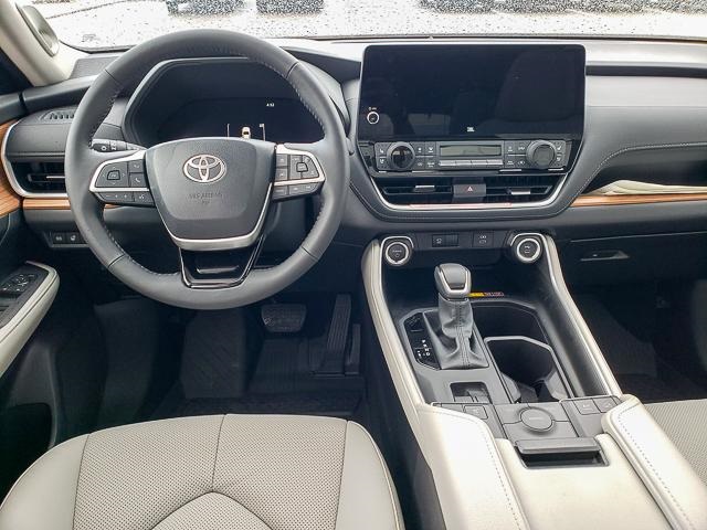 2026 Toyota Grand Highlander Limited photo 19