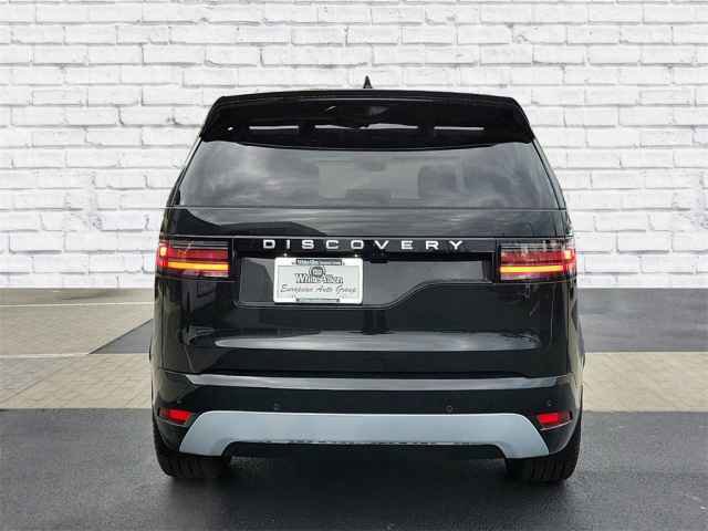 2024 Land Rover Discovery Metropolitan Edition photo 4