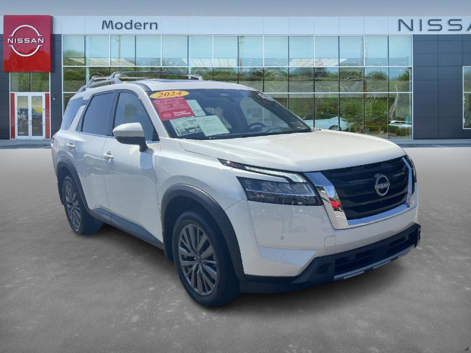 2024 Nissan Pathfinder SL photo 2