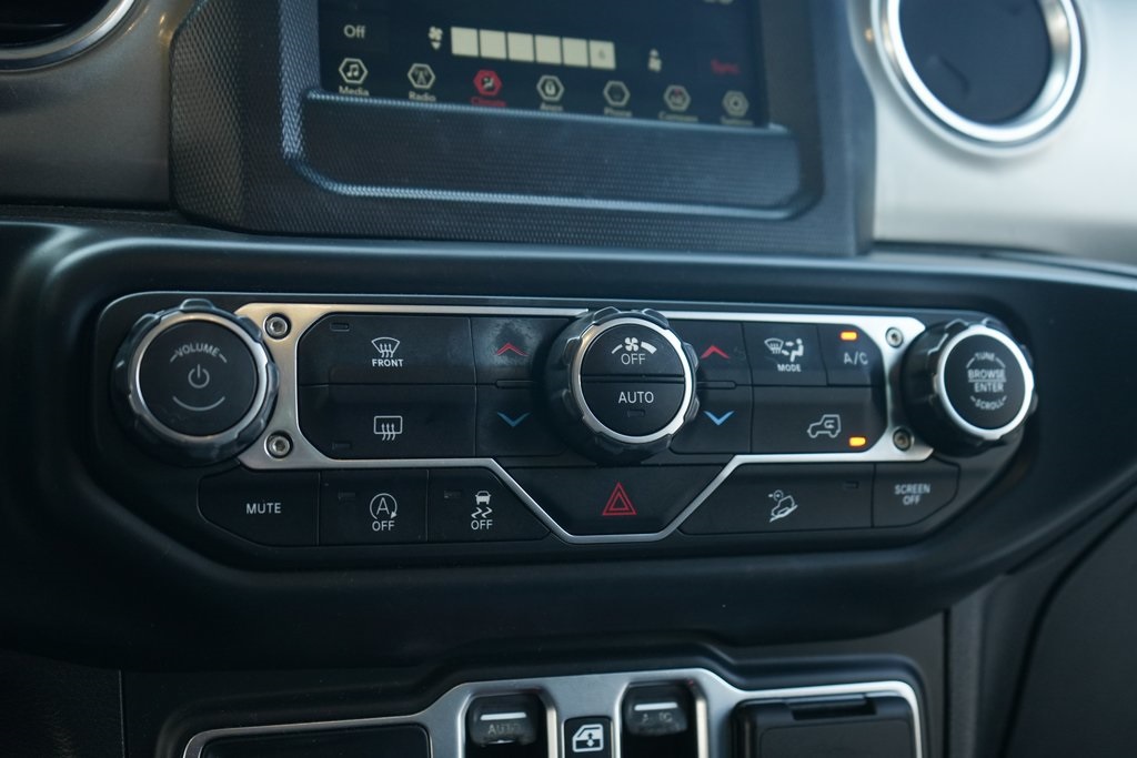 2019 Jeep Wrangler Unlimited Sahara photo 20