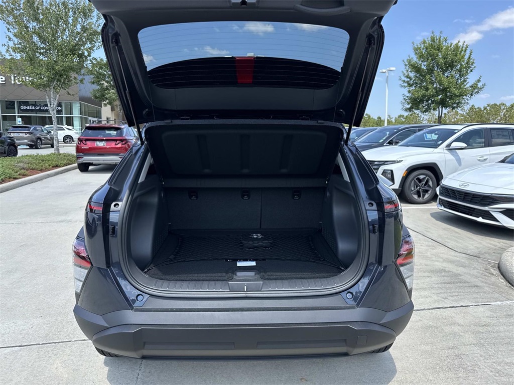 2026 Hyundai Kona SEL photo 3