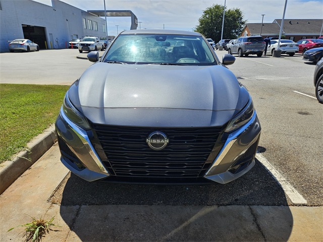 2023 Nissan Altima 2.5 SV photo 2