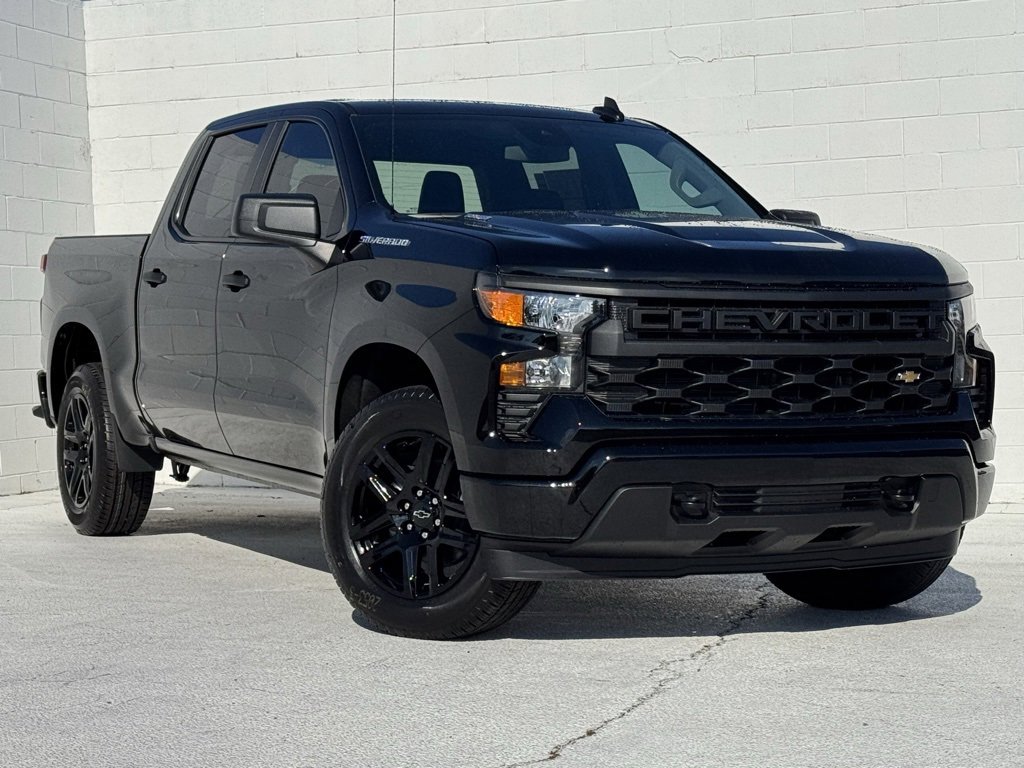 2026 Chevrolet Silverado 1500 Custom photo 2