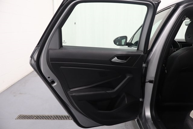 2019 Volkswagen Jetta 1.4T R-Line photo 9
