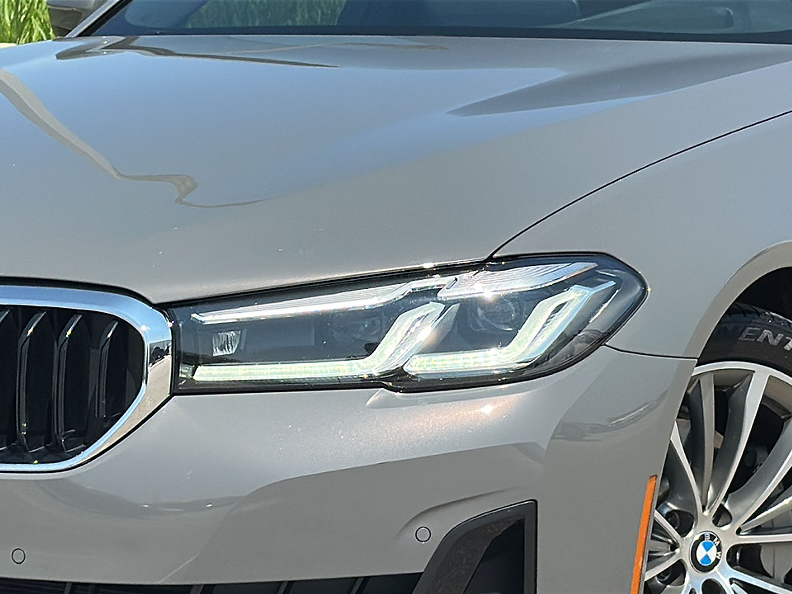 2022 Bmw 530i photo 2