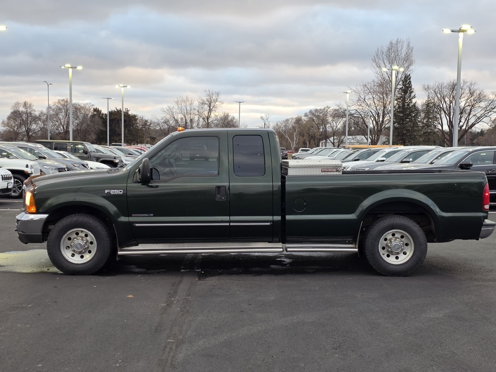 2000 Ford F-250 photo 2