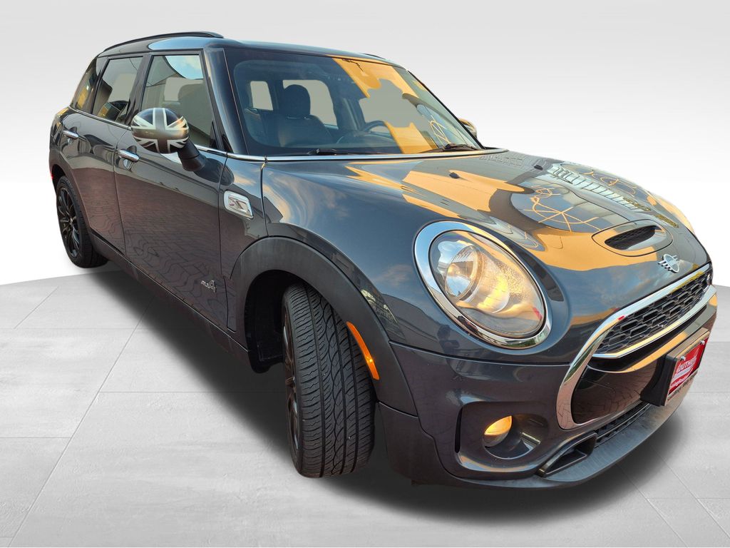 2019 Mini Cooper Base S ALL4 photo 4