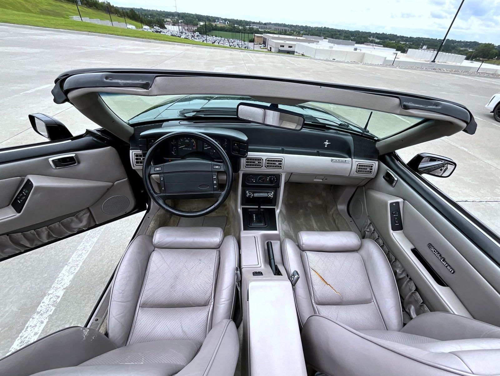 1990 Ford Mustang photo 13