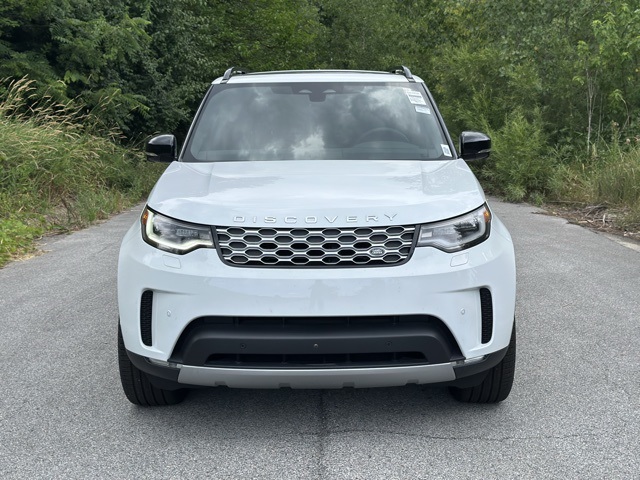 2025 Land Rover Discovery S photo 2