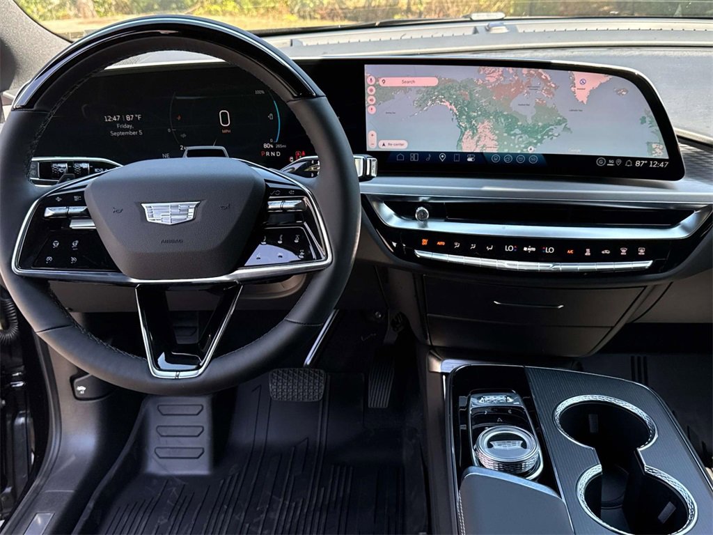 2026 Cadillac Lyriq Luxury photo 9