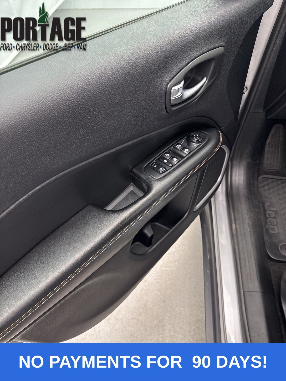 2018 Jeep Compass Latitude photo 12