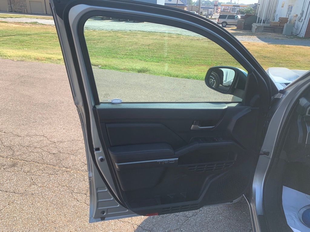 2025 Toyota Tacoma TRD Off-Road 4x4 Double Cab photo 10