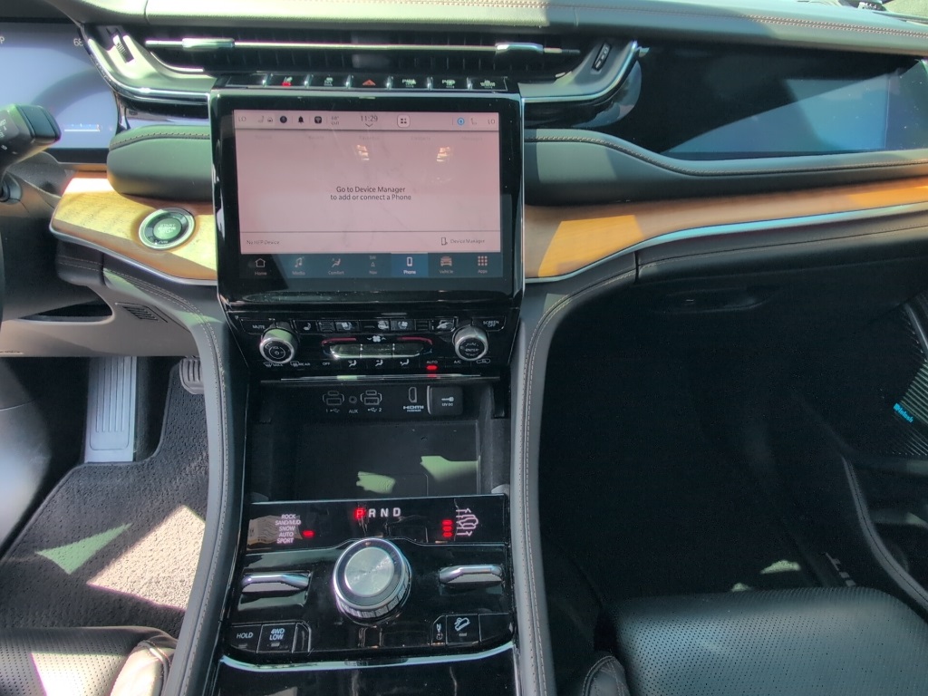 2022 Jeep Grand Cherokee Summit Reserve photo 16