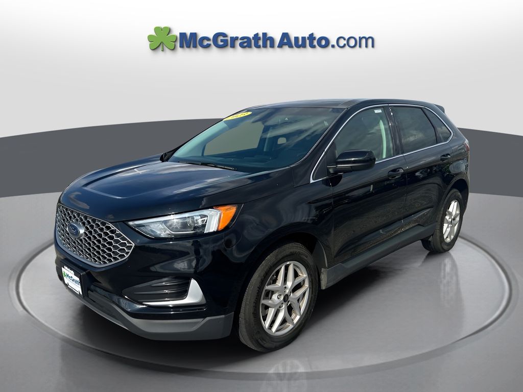 2023 Ford Edge SEL photo 3