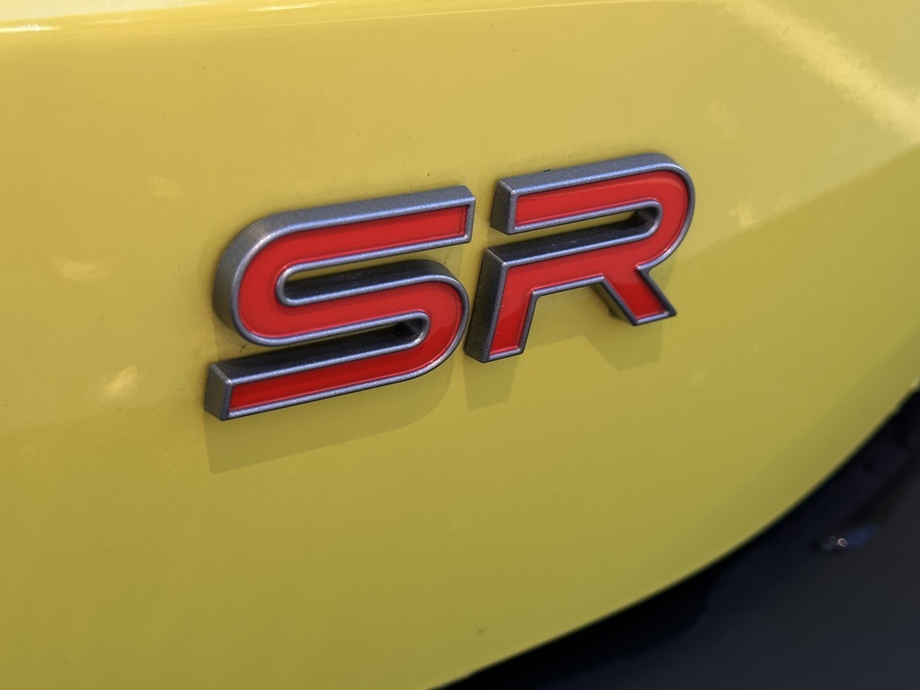 2025 Nissan Kicks SR photo 4