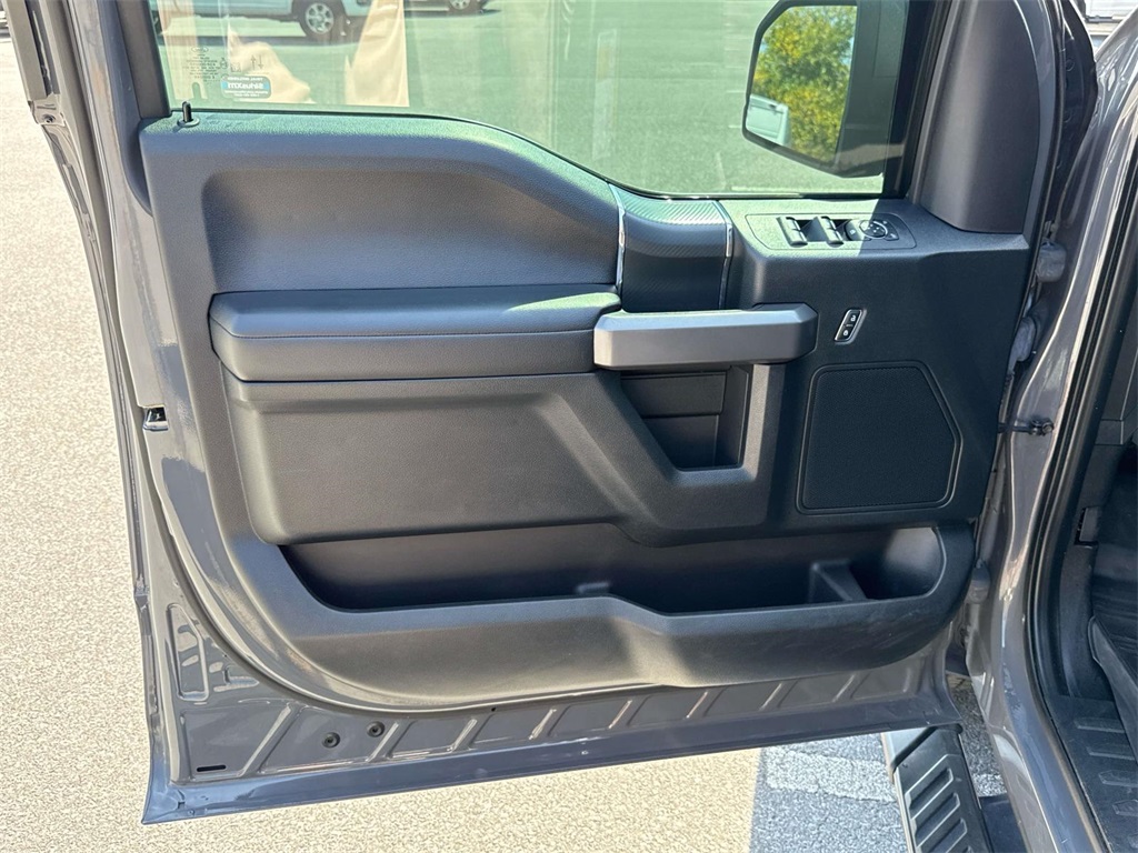 2020 Ford F-150 XLT photo 26