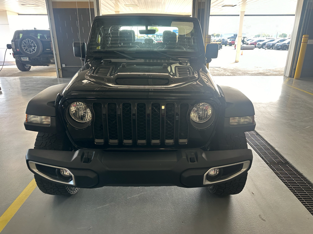 2021 Jeep Gladiator Rubicon photo 2