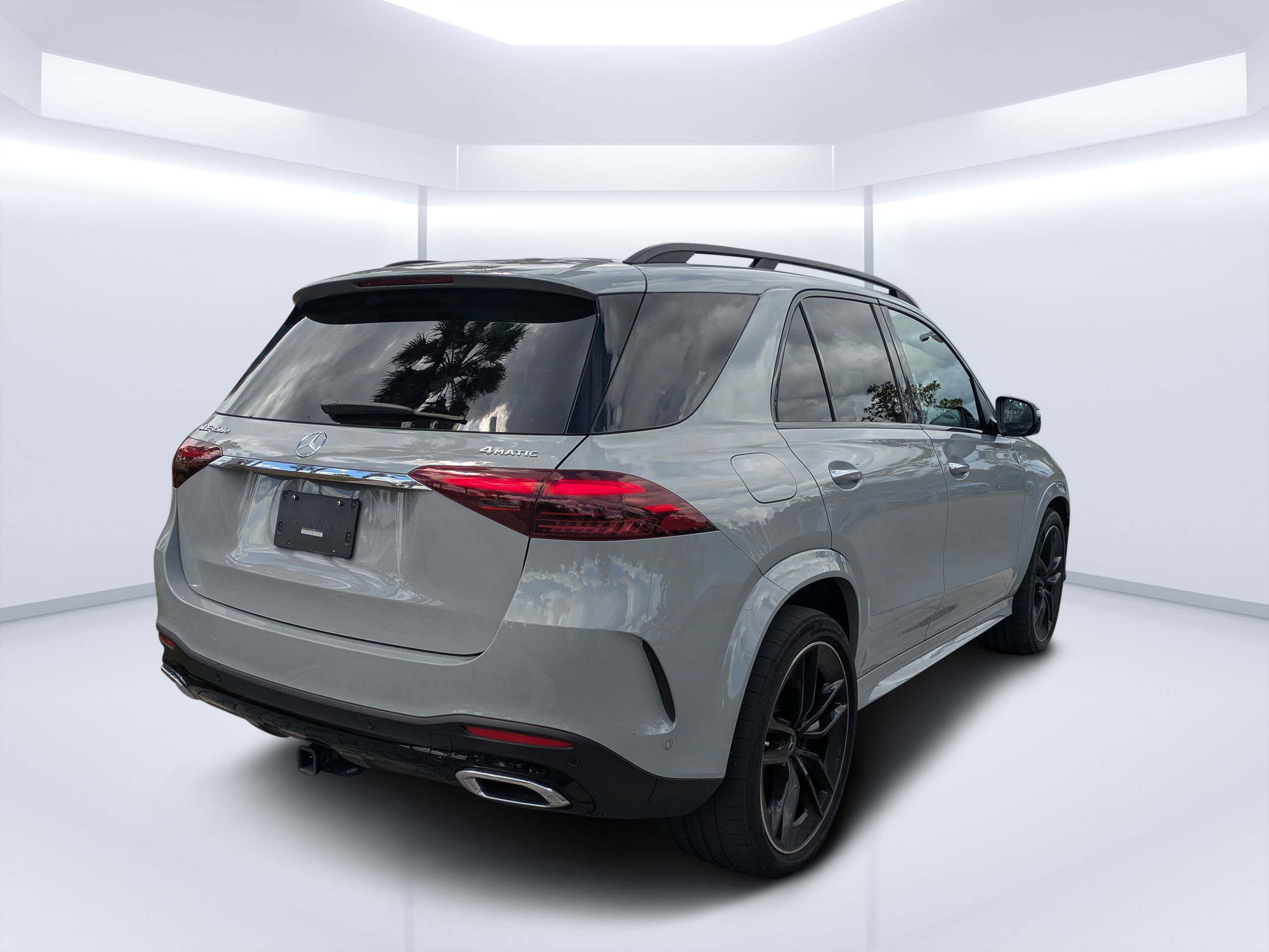 2024 Mercedes Benz GLE 4MATIC photo 3