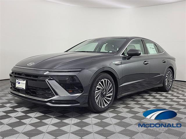 2025 Hyundai Sonata Hybrid Limited's photo