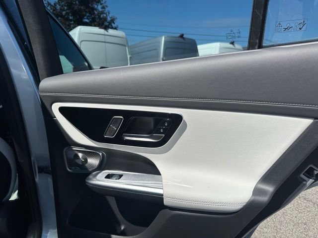 2026 Mercedes Benz GLC 300 4MATIC photo 18