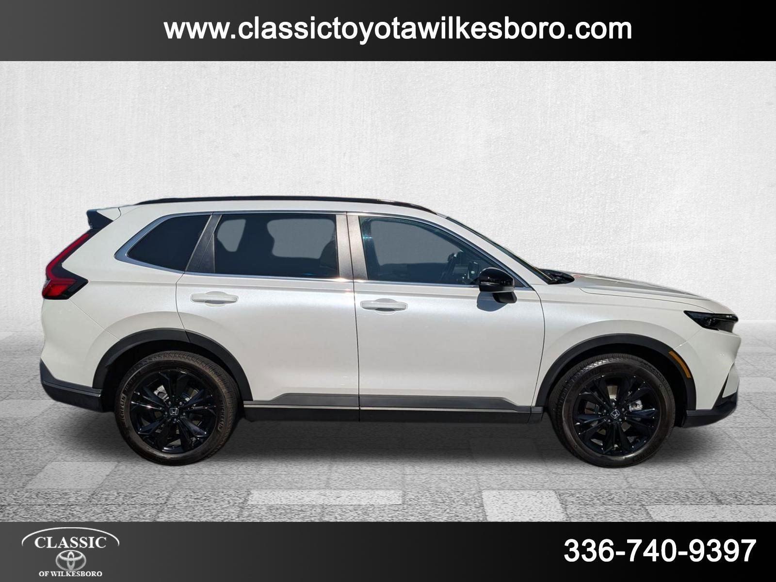 2025 Honda CR-V Hybrid Sport Touring photo 3
