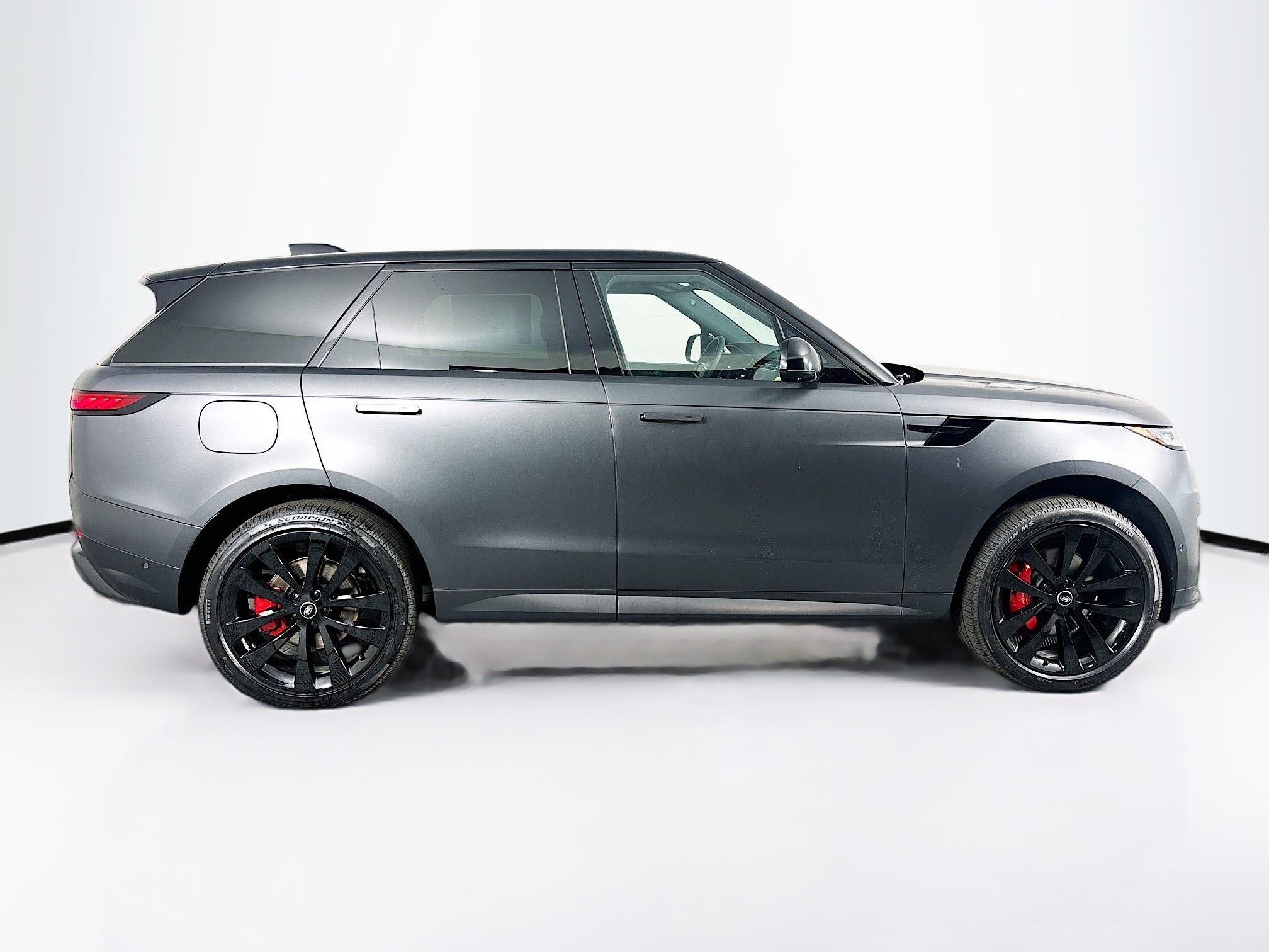 2025 Land Rover Range Rover Sport SE photo 2