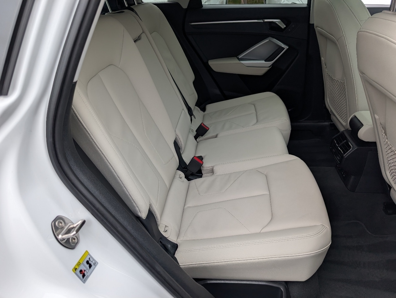 2025 Audi Q3 S line Premium photo 8