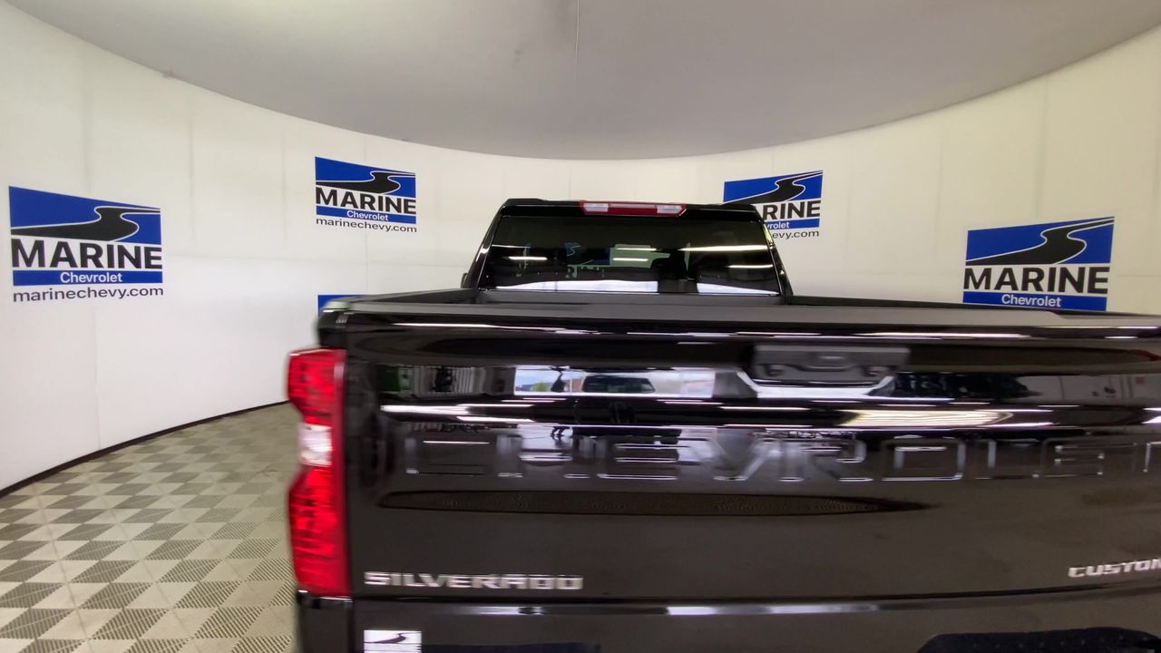 2025 Chevrolet Silverado 1500 Custom photo 38