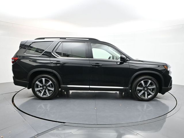 2025 Honda Pilot Touring photo 3
