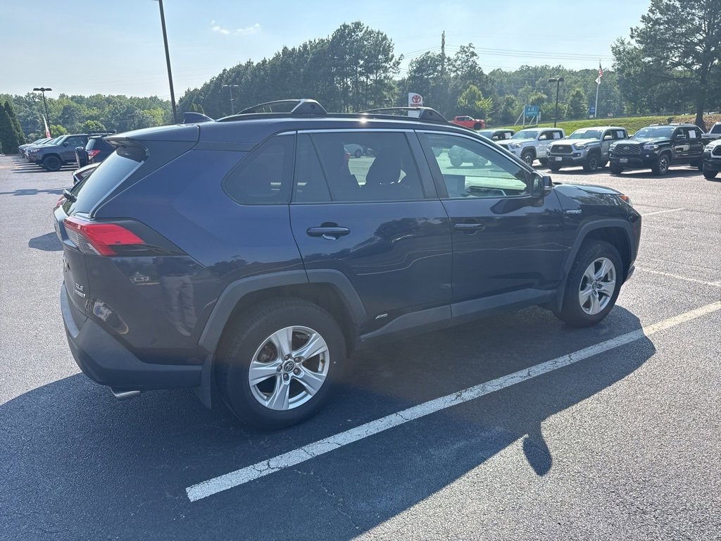 2020 Toyota RAV4 Hybrid XLE photo 2