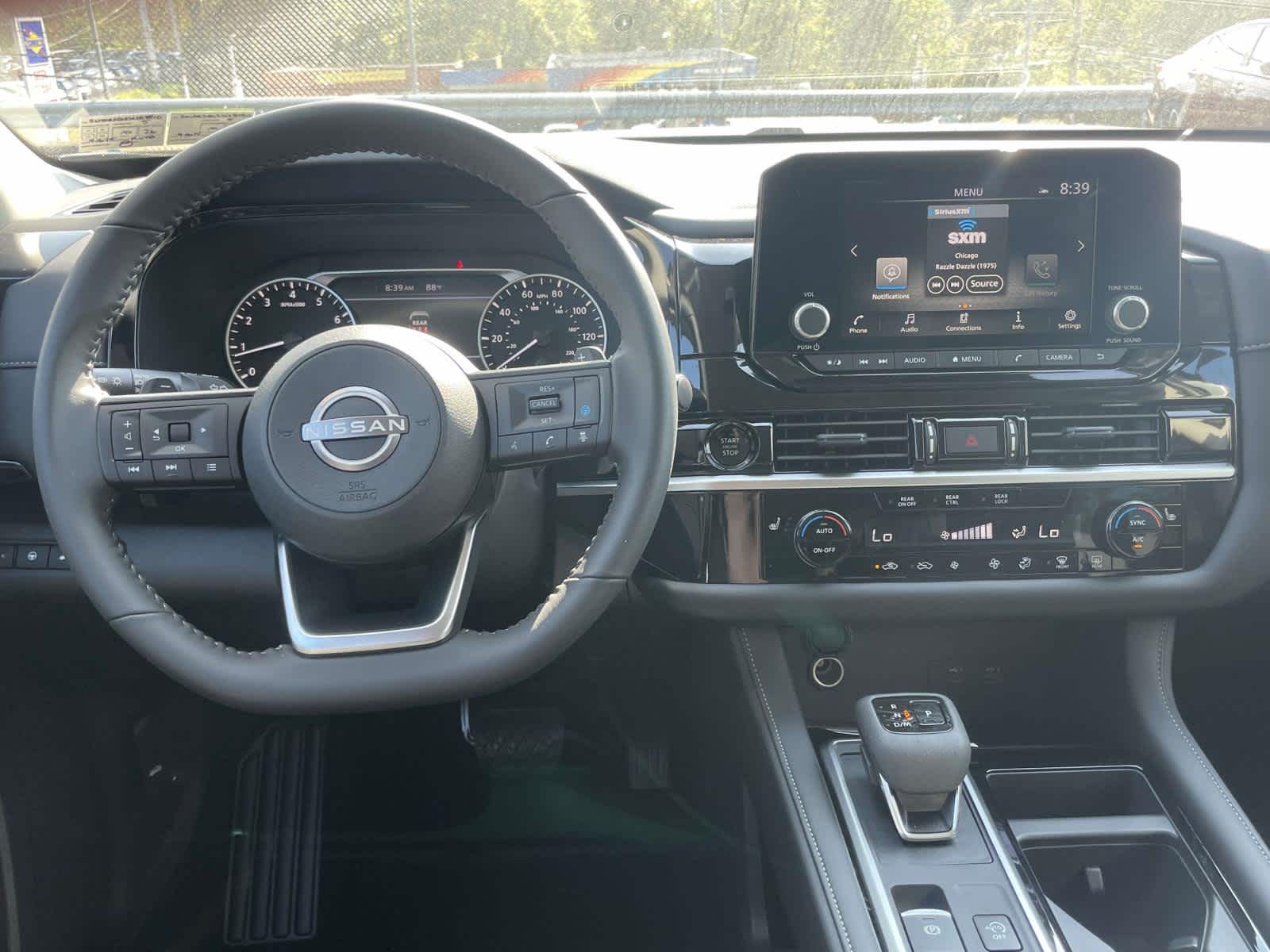 2025 Nissan Pathfinder SV photo 18
