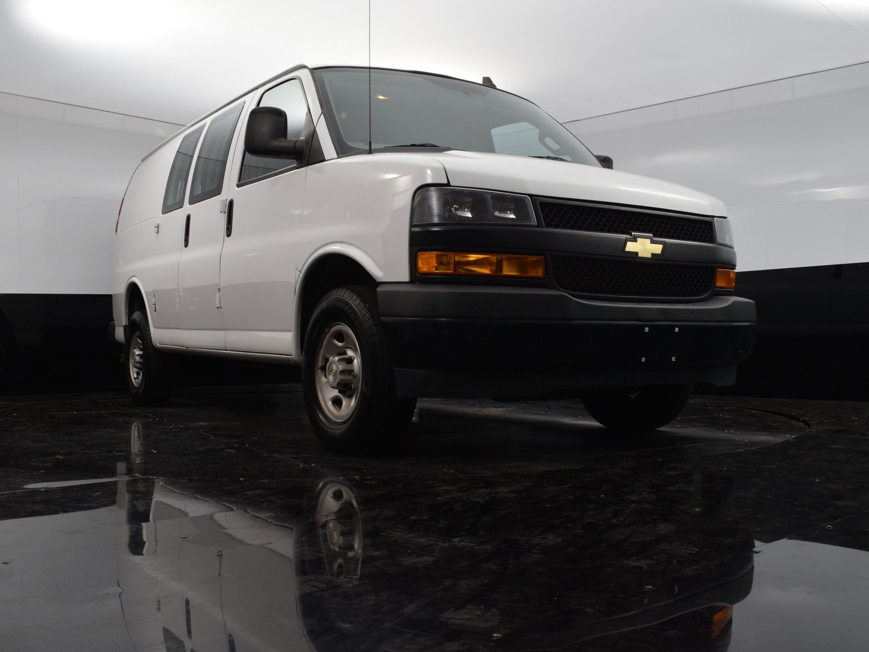 2022 Chevrolet Express Cargo Work Van's photo